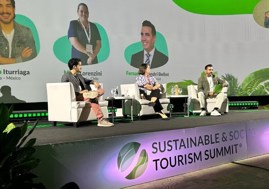 b2a23d_ffbd0d79d39d49d5930090b37ef8392a_mv2